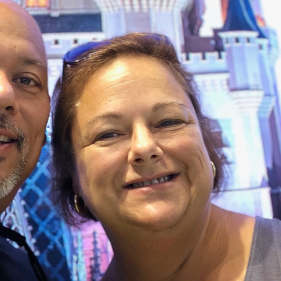 Meet your Posher, Gina - Picture 1 of 1